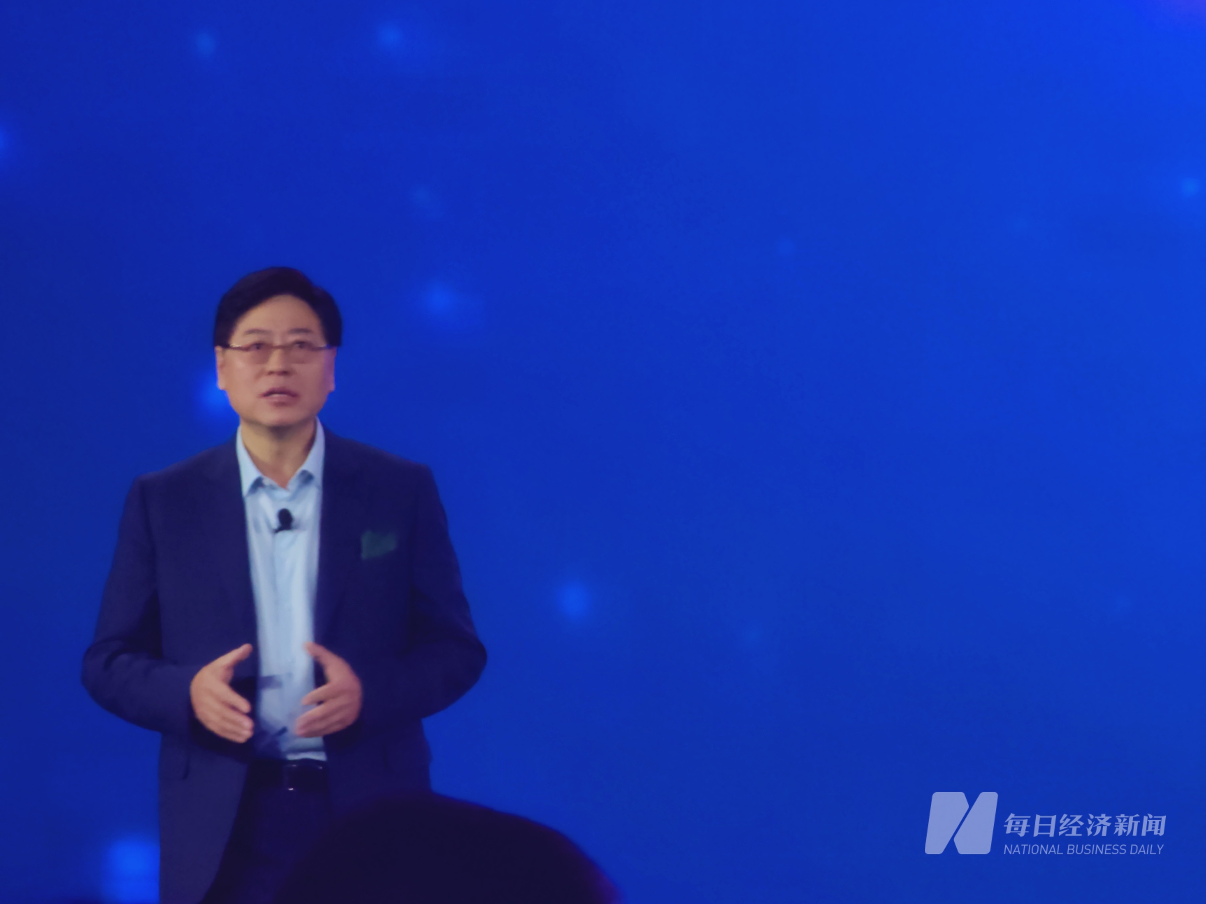 联想集团董事长杨元庆：人工智能的下半场是从技术突破进